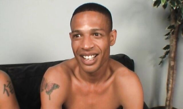 BlacksOnBoys - Travis deepthroats XXL ebony weenie at the beach