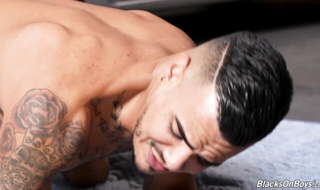 BlacksOnBoys: Mechanic wants poking