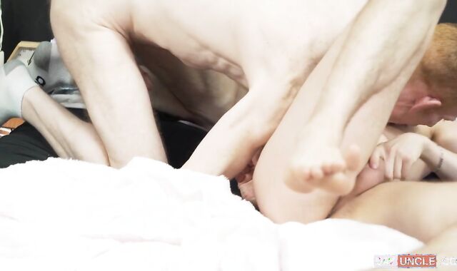 DadCreep: Naked Ryan Jacobs together with Cameron Coxxx