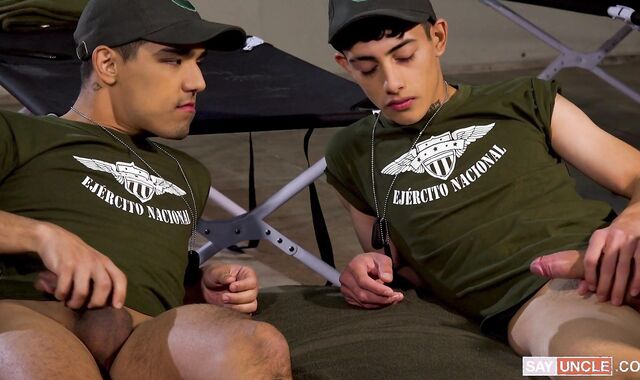 MilitaryDick - Felix Harris masturbating Gabriel Chiappe