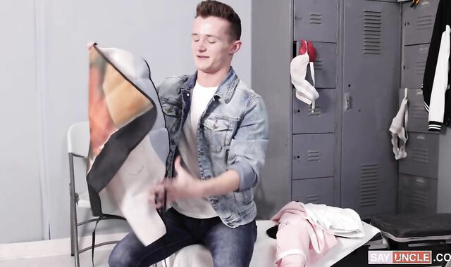 SayUncle Extras - Mate Quin Quire and Grant Ducati wrestling