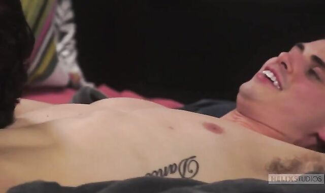 homo World_Teeenage Virgins