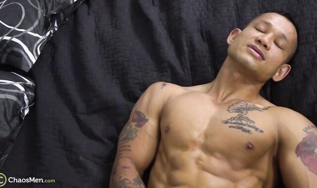 ChaosMen - Rock-Hard Torn & tatted Bentley rectal hook-up