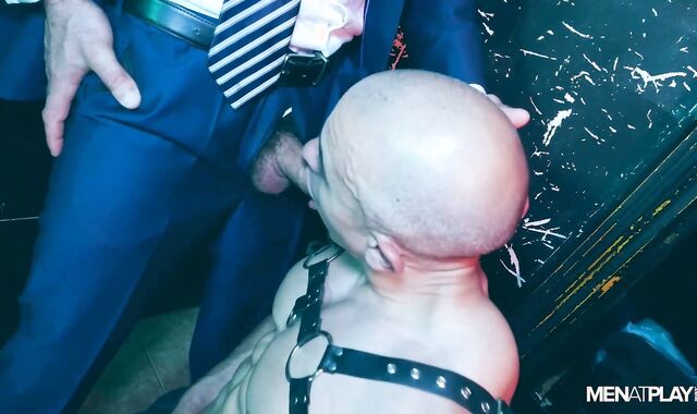 MenatPlay: Bruno Max in a suit ass finger-tickling in the club