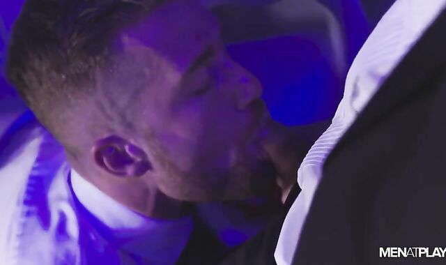 douche Attendant - Manuel Skye & Olivier Robert