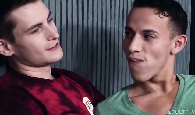 homosexual World Investigate beauties – Trevor Harris And Des Irez – Kiss Me, pound Me