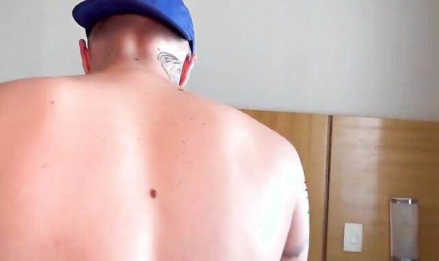 Erick Diaz - Comendo O Namorado Do Amigo