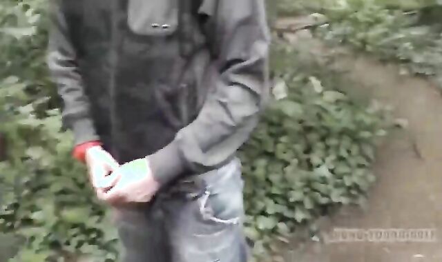 Three trampy boyz Have Plumb-Out In The Woods