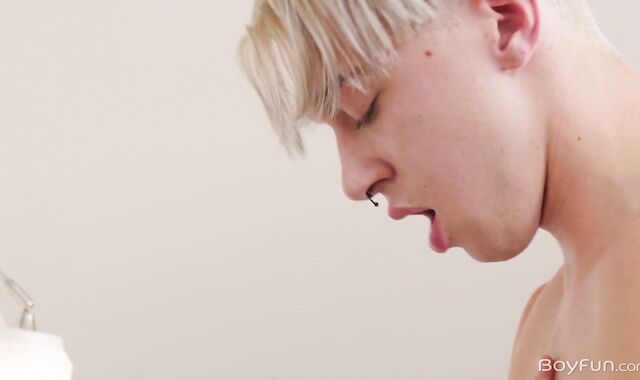 BoyFun: Dirty Danny Junior ass licking and John Crawford indoor