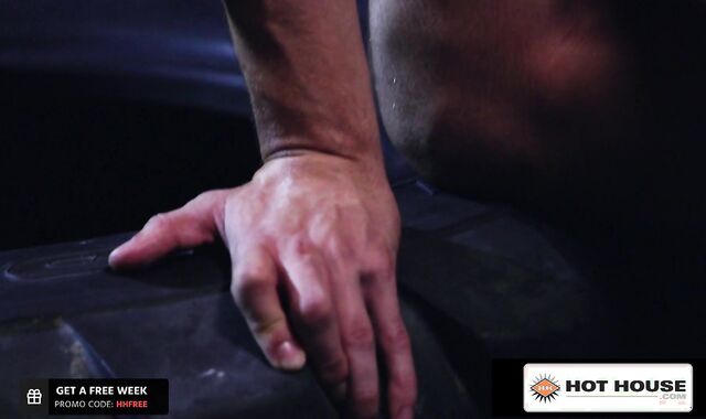 fancy WOLF CADE MADDOX bonks filthy cock