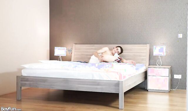 BoyFun: Rock Rigid ripping up together with Peter and Peter Fix