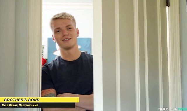 Compilations: Tongue kissing in public