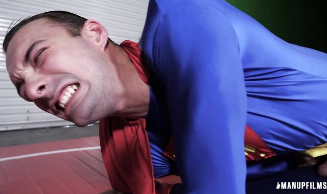 ManUpFilms: Homo Pierce Paris alongside Johnny B punching balls