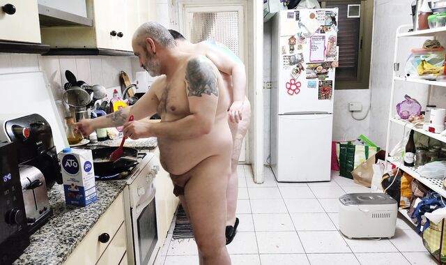 Cooking Some Home Made, recent Pasta jointly