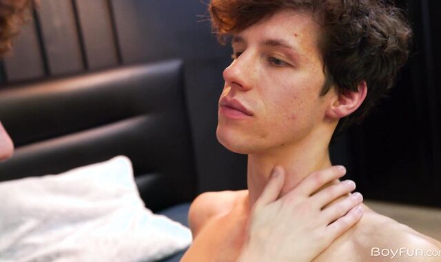 BoyFun: Smoothly-Shaven uncut spunk-pump Henry Wilcox opening up