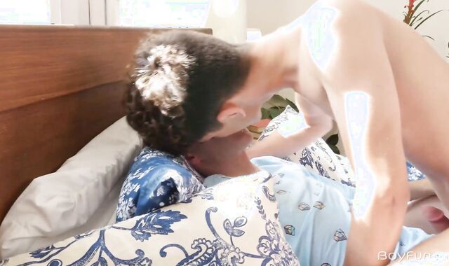 BoyFun - John Crawford pop-shot in the bed