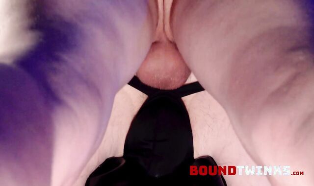 BoundTwinks: Squealing with Liam and Liam Evans