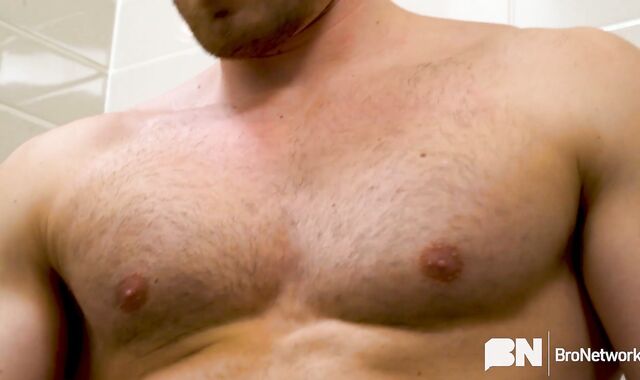 HotAFmen - Leans to get romped in douche among muscle amateur