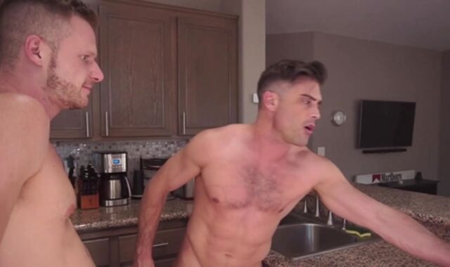 ManUpFilms: Lance & muscular Brian Bonds love glove-free-for-all deepthroating man rod