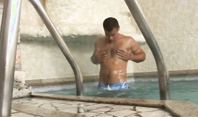 BangBangBoys: Muscle Roger fetish riding a manhood in douche