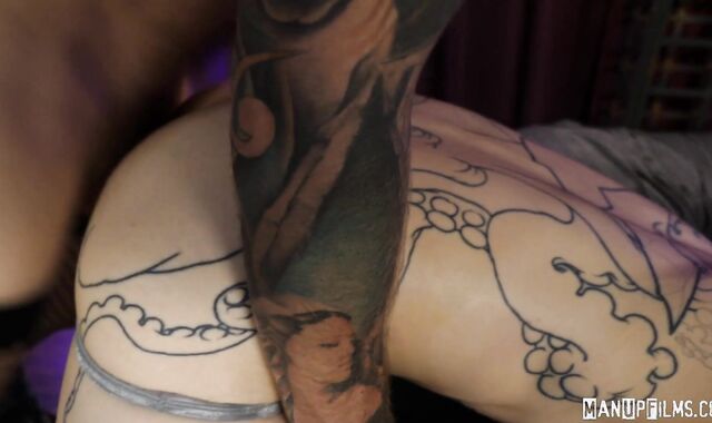 ManUpFilms: Gay Christian Wilde wishes rock-hard tucking