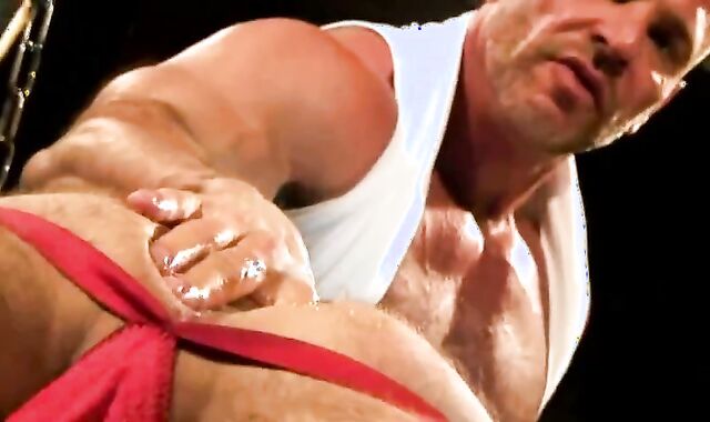 Muscled queer need wedging hard