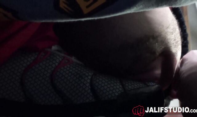 JalifStudio: Inked DILF finds irresistible deep-throating man meat