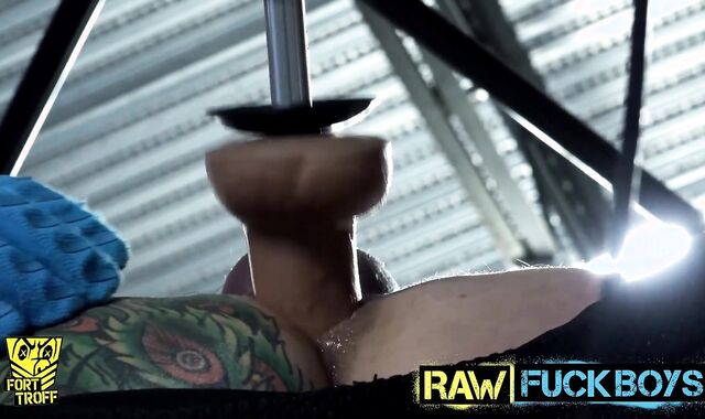 RawFuckBoys: Boinking in tandem with ginormous bi-atch Jordan Starr