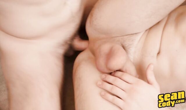 Sean Cody - Queer Oliver receives smashing