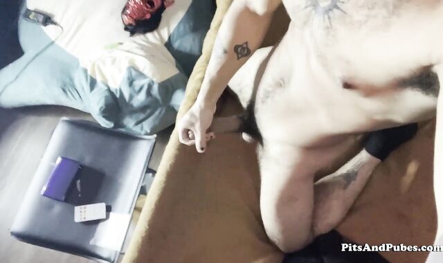 PitsAndPubes: Solo Malakai White shows ample fellow meat