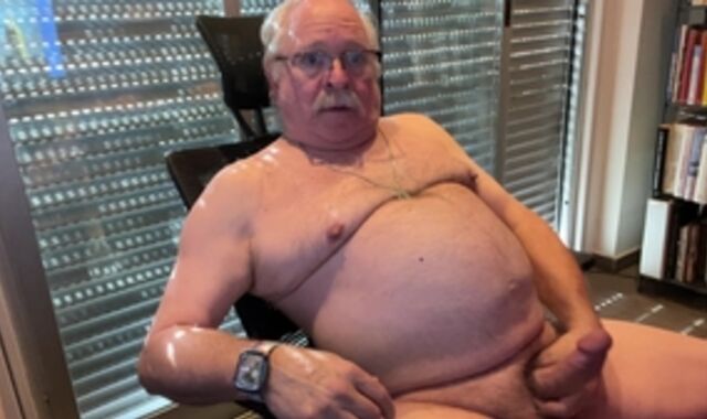 I Shave My Facial Cumshot Hair And Made A clip After two Months Off And horny discharged. 14'32" Of Fame