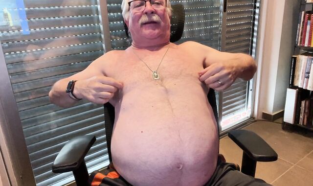 I Shave My Facial Cumshot Hair And Made A clip After two Months Off And horny discharged. 14'32" Of Fame