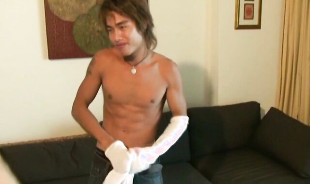 GayAsianNetwork: Solo nicely-shaped clothed in undergarments flashing