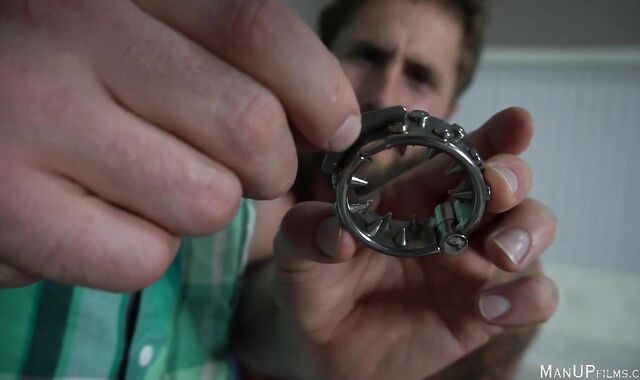 ManUpFilms - Homo Pierce Paris taunting in Paris