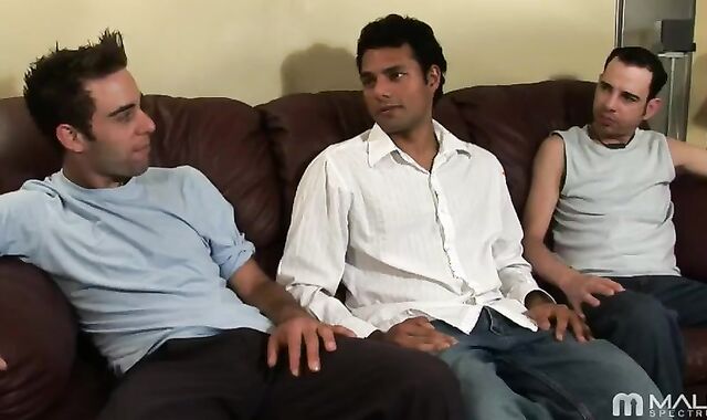 Desi Jeremy Has trio-way