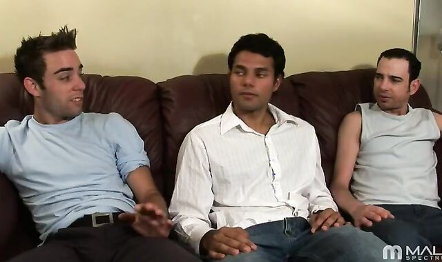 Desi Jeremy Has trio-way