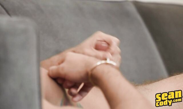 SeanCody - American getting off indoors