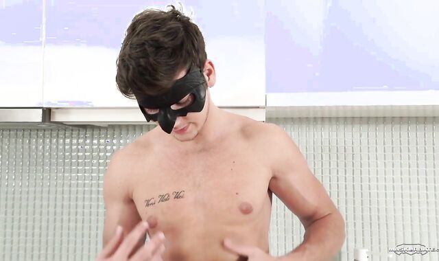 Maskurbate - Incredible Andrew Lewix in the shower