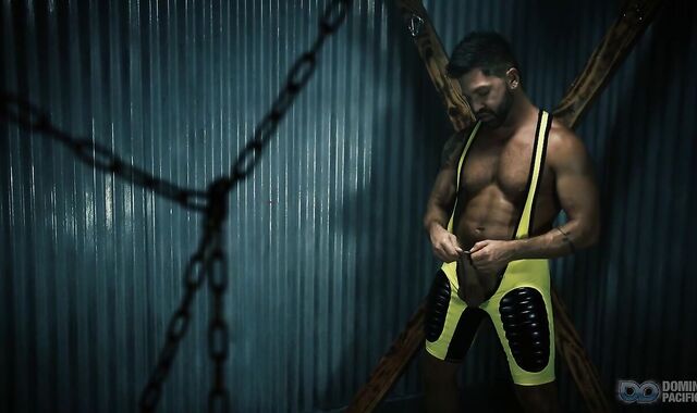 FetishMen: Dominic Pacifico giving head for Dominic phat nads