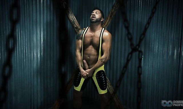 FetishMen: Dominic Pacifico giving head for Dominic phat nads