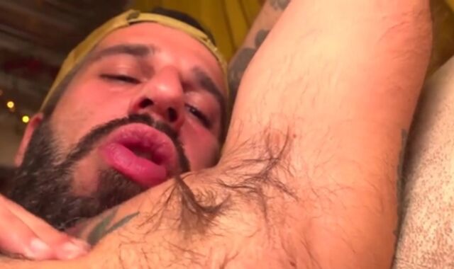 PitsAndPubes: Mature Romeo Davis fucks with XXL bone parent