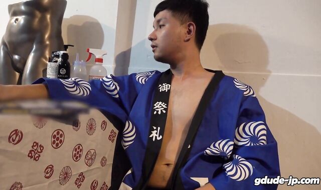 GDude-JP: Three-Way in the bed