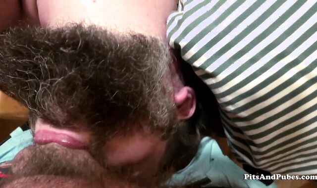 PitsAndPubes: Unshaved Ash Recker need great tear up