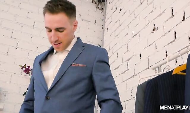 studs IN SUIT IN AN PRIVATE pont of time