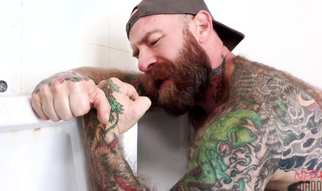 Jerk Dixon torn up By Pioneer Carlo Cox