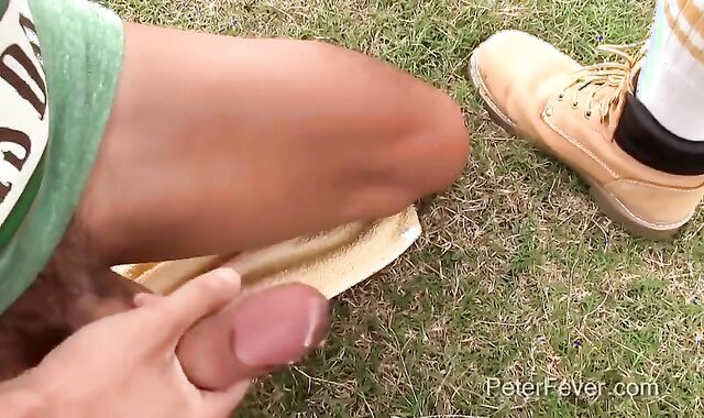 Alex Chu poke David Ace