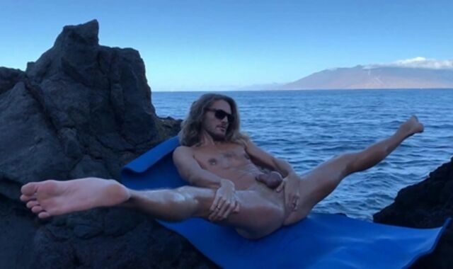 AlternaDudes: Thin and wooly jerking off outdoors solo