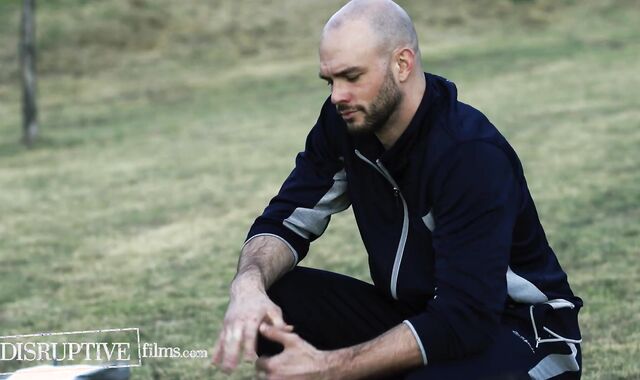 Coach Teaches Athlete To Open Mind And Ease Off Rump Before Game - Cliff Jensen, Des Irez - Ruinous