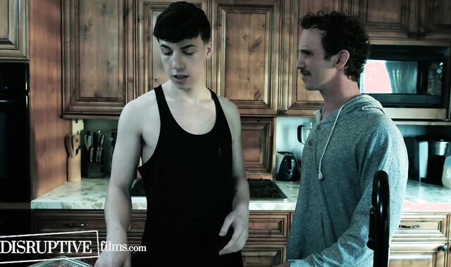 Divorced Stud Gives Harsh Tear Up To Pampered Twinky Roommate - DisruptiveFilms