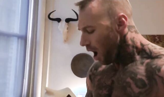 Tatted fellow Takes A screwing